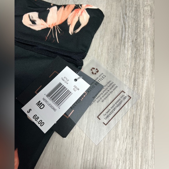 Ladies Medium Floral Tights - Picture 3 of 6